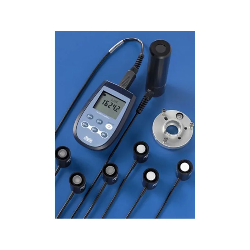 Le HD2302.0 est un instrument portatif avec écran LCD de grande dimension