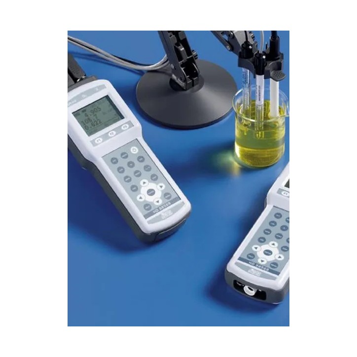 INSTRUMENT MULTIPARAMETRES : PH - CONDUCTIBILITE - OXYGENE DISSOUS - TEMPERATURE INSTRUMENT MULTIPARAMETRES : PH - CONDUCTIBILITE - OXYGENE DISSOUS - TEMPERATURE